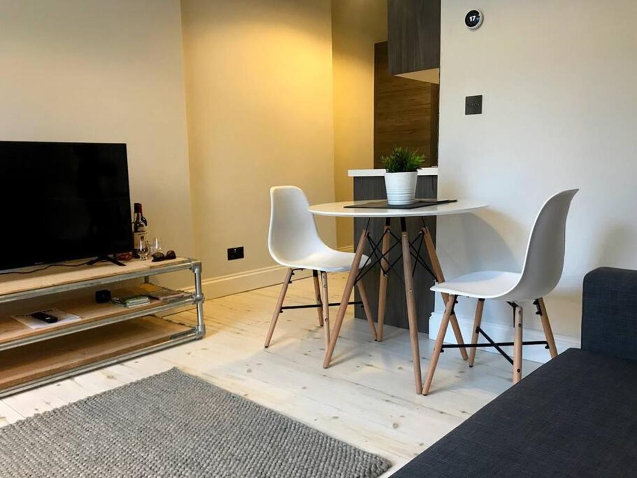 Relax In Style In Edinburghs Buzzing West End Apartment Exterior photo